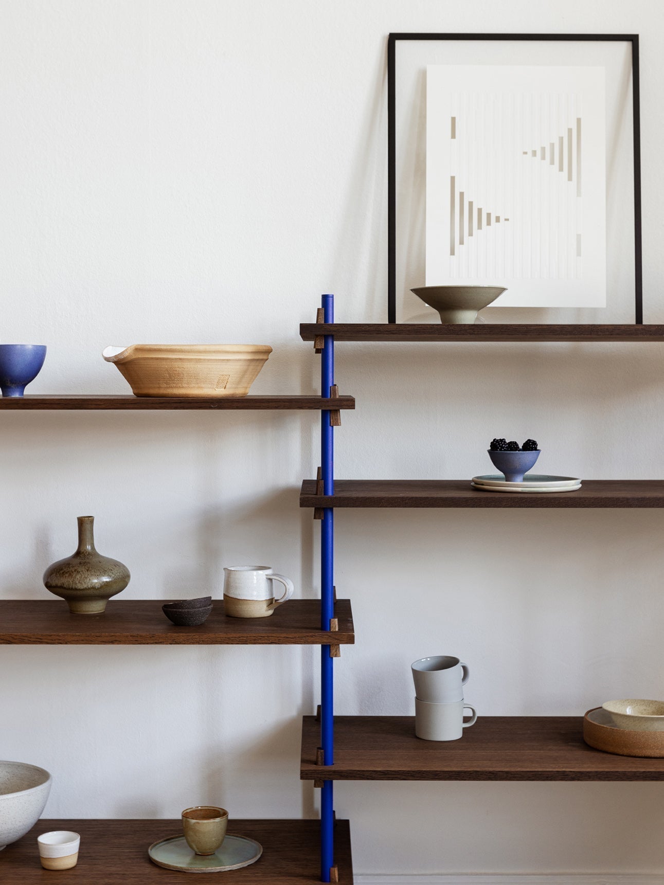 Moebe Shelving System S.200.1.G, Smoked Oak/Deep Blue