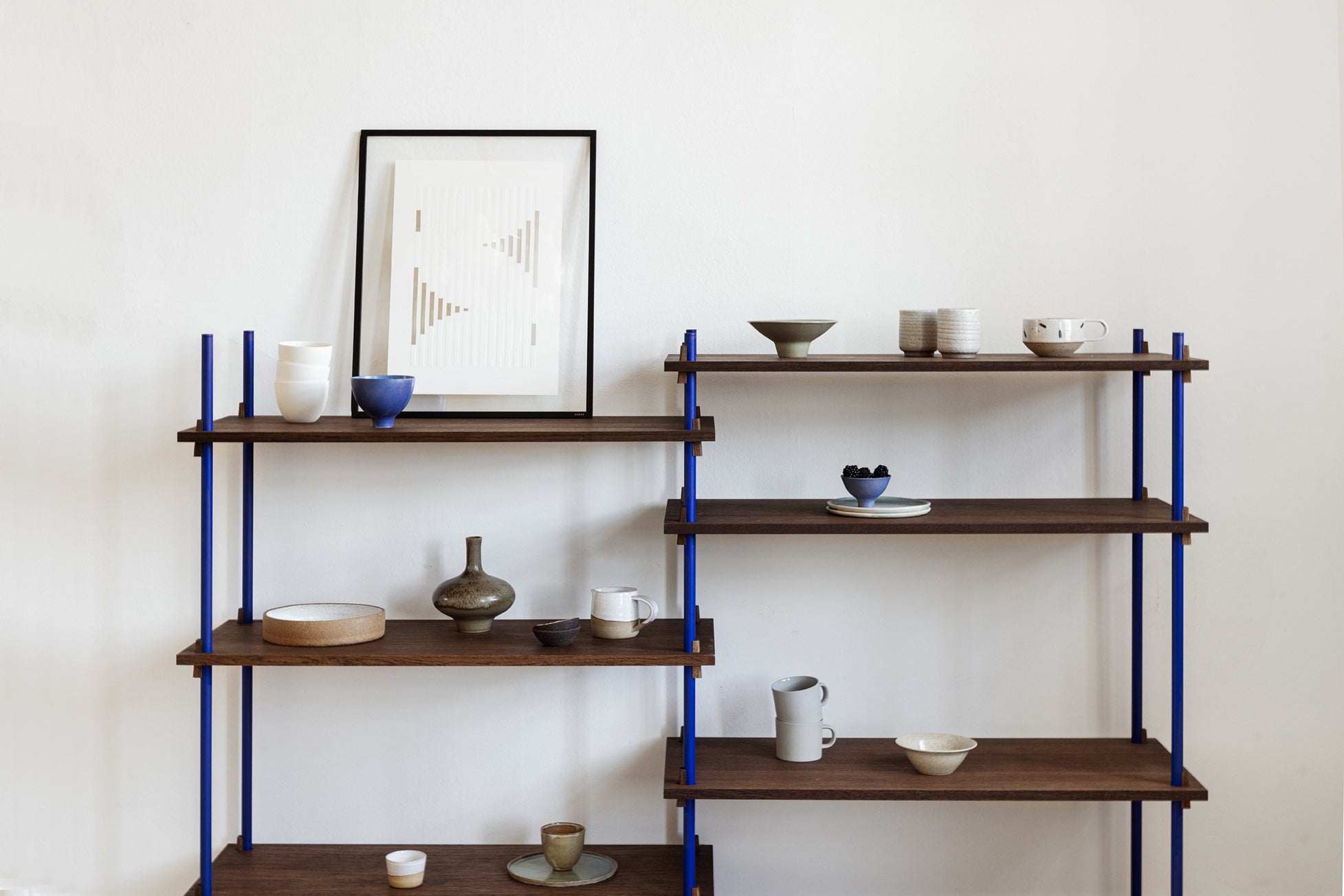 Moebe Shelving System S.200.1.G, Smoked Oak/Deep Blue