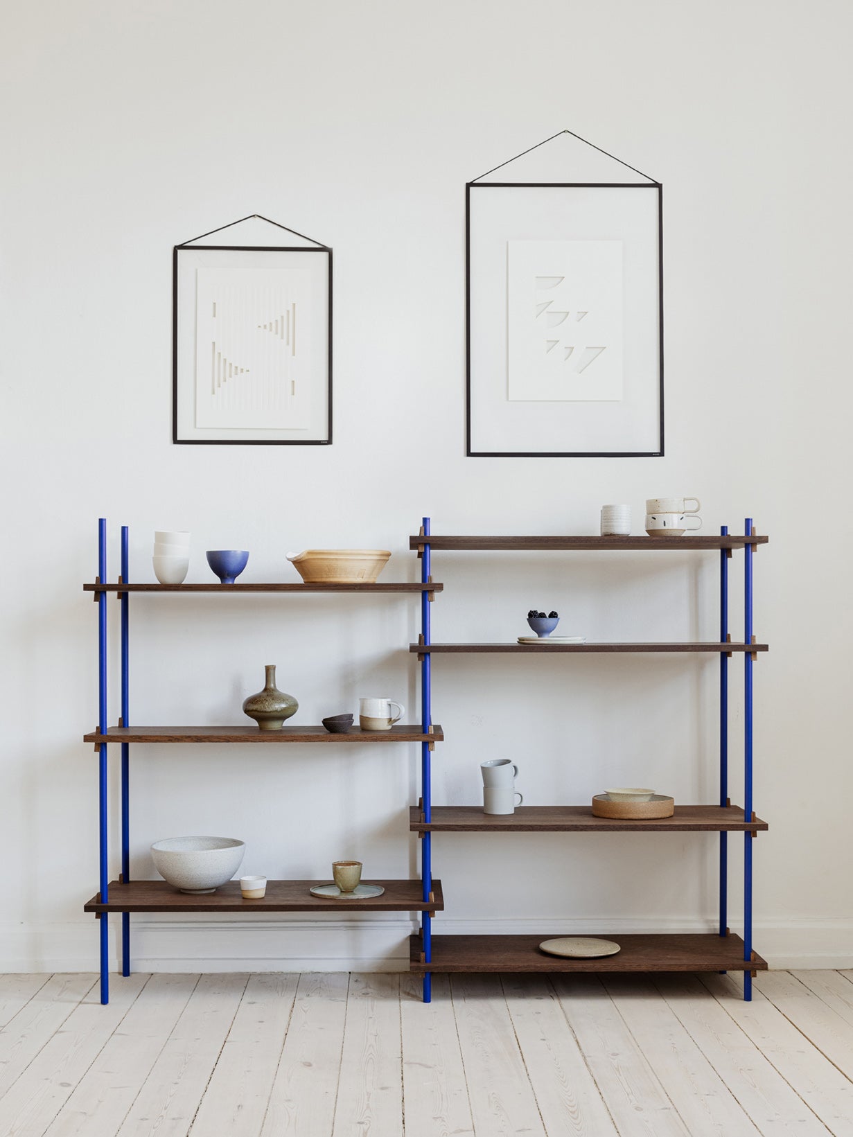 Moebe Shelving System S.200.2.A, Smoked Oak/Deep Blue