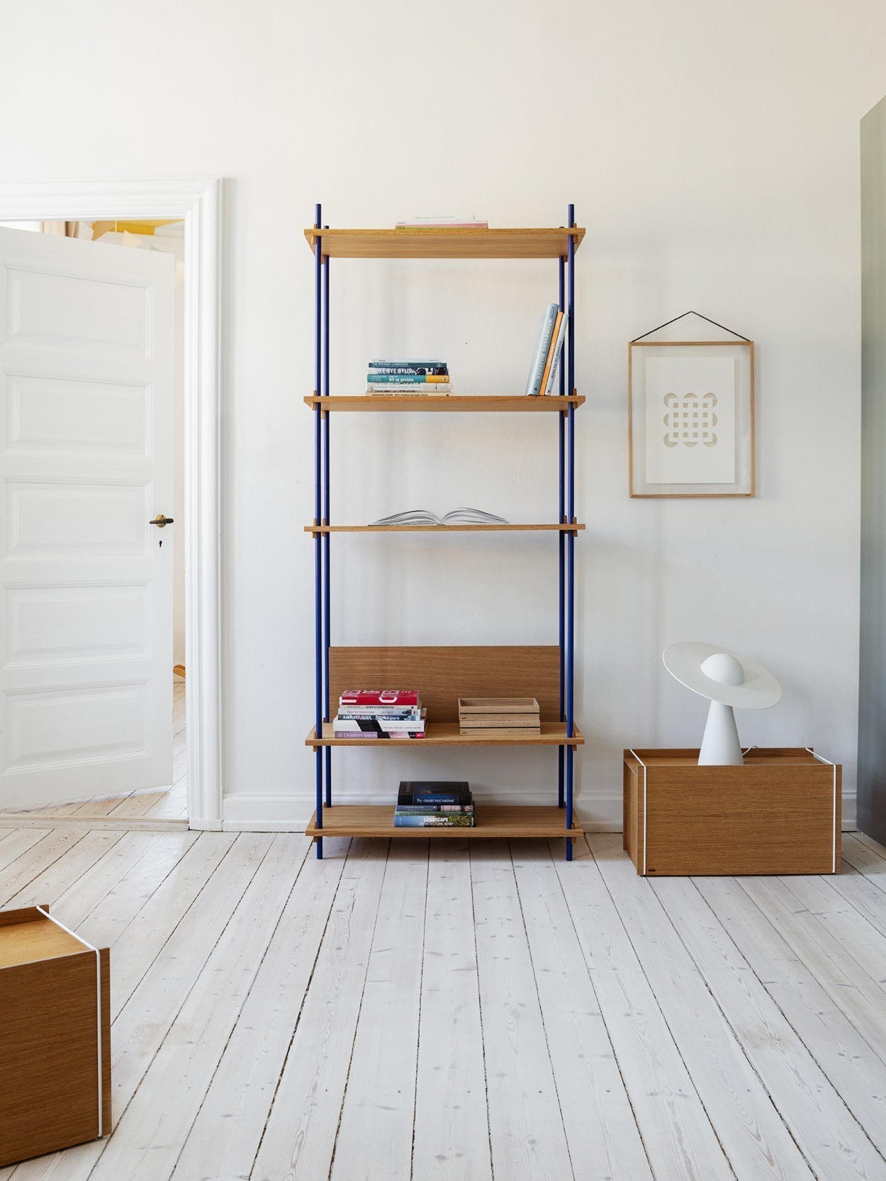 Moebe Shelving System S.200.2.E, Oak/Deep Blue