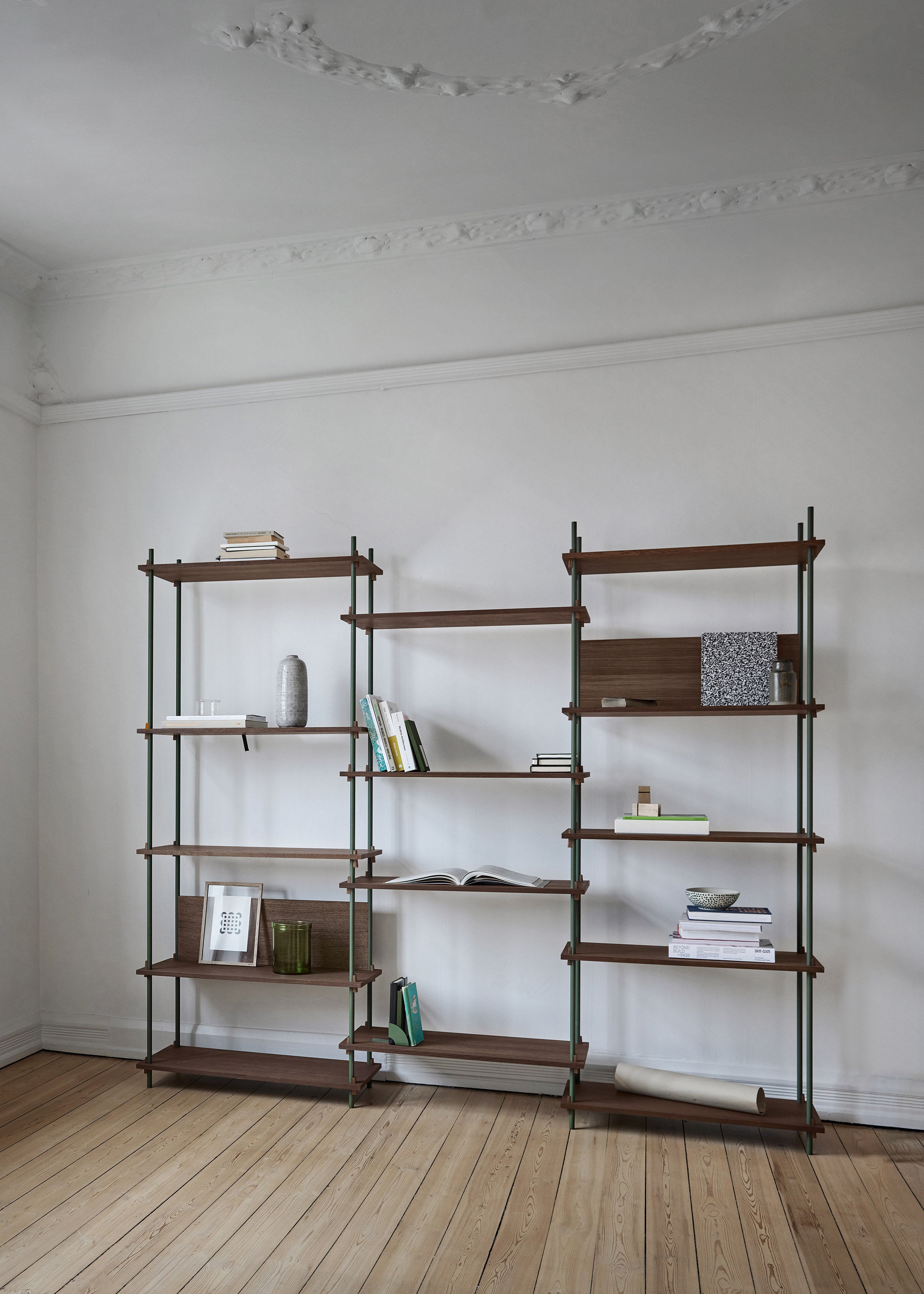 Moebe Shelving System S.255.2.A, Smoked Oak/Pine Green