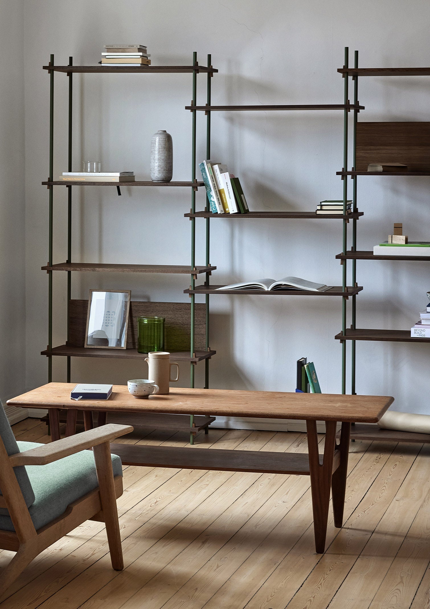 Moebe Shelving System S.255.2.E, Smoked Oak/Pine Green