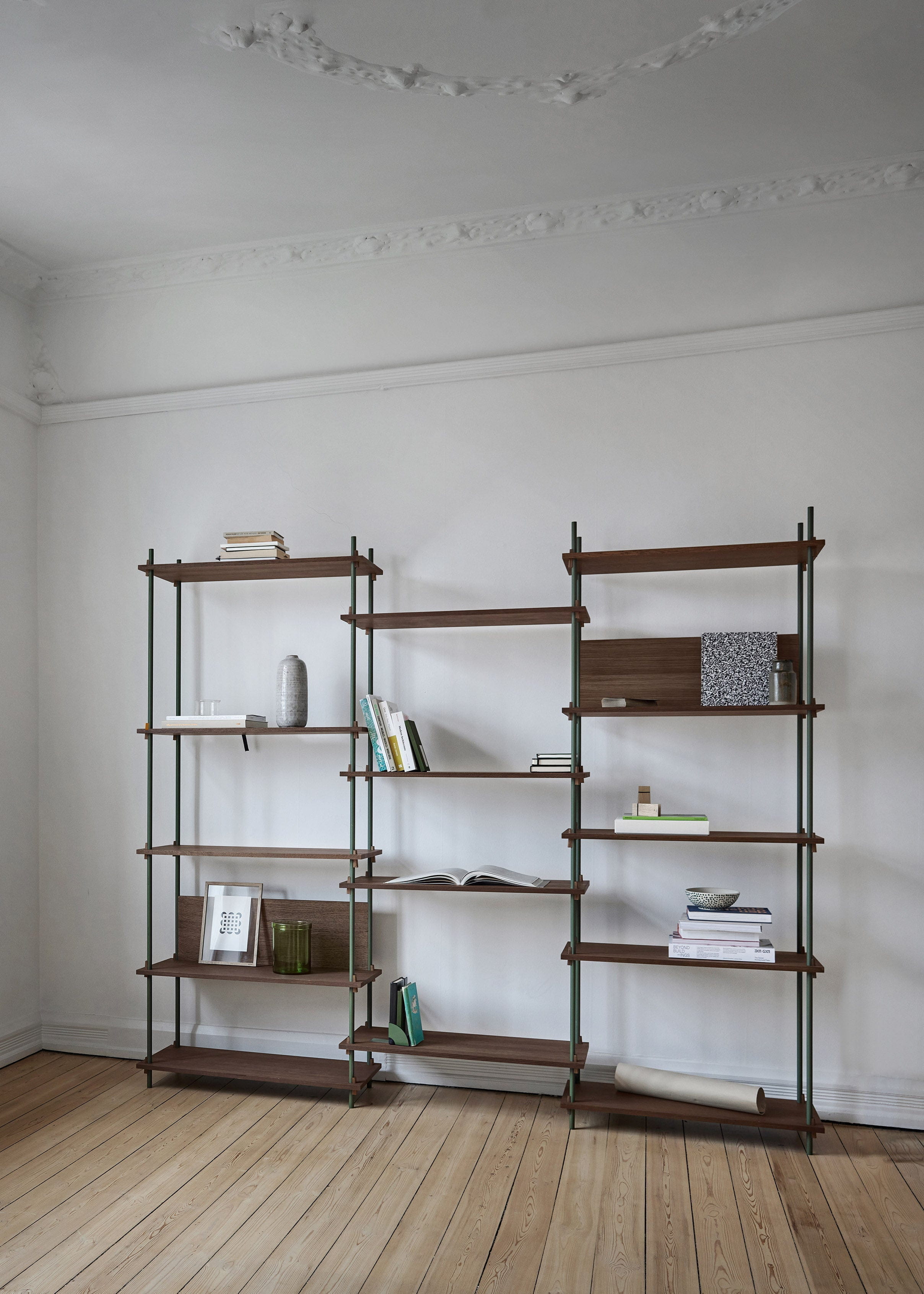 Moebe Shelving System S.255.2.E, Smoked Oak/Pine Green