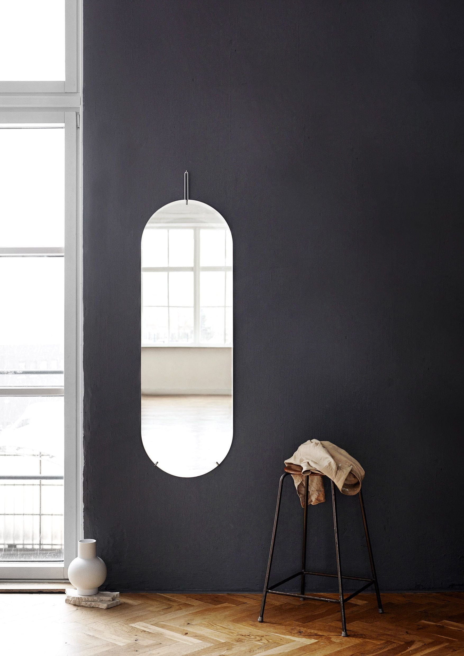 Moebe Wall Mirror 133 cm, krom