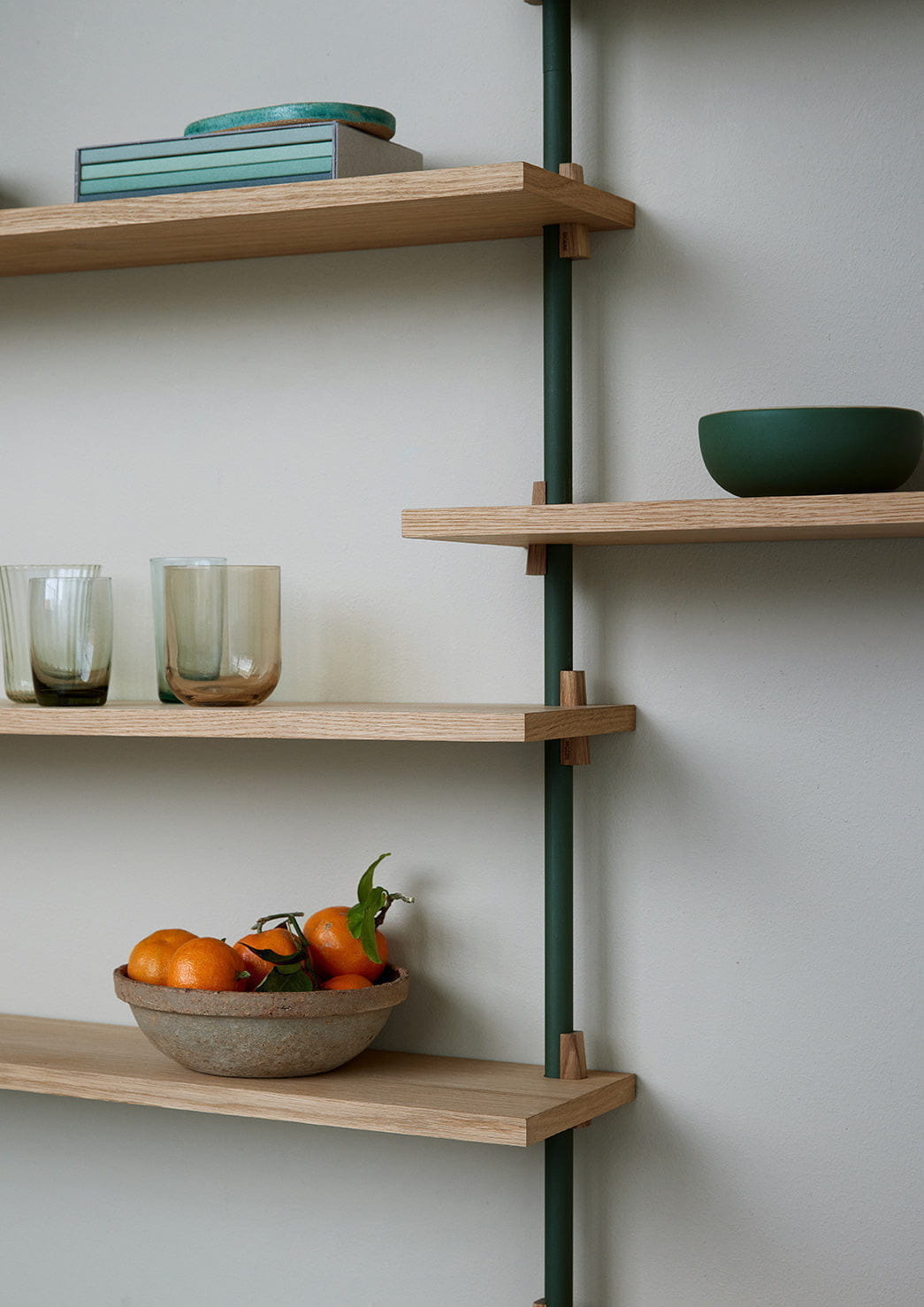 Moebe Wall Shelving Ws.65.1, Oak/Pine Green