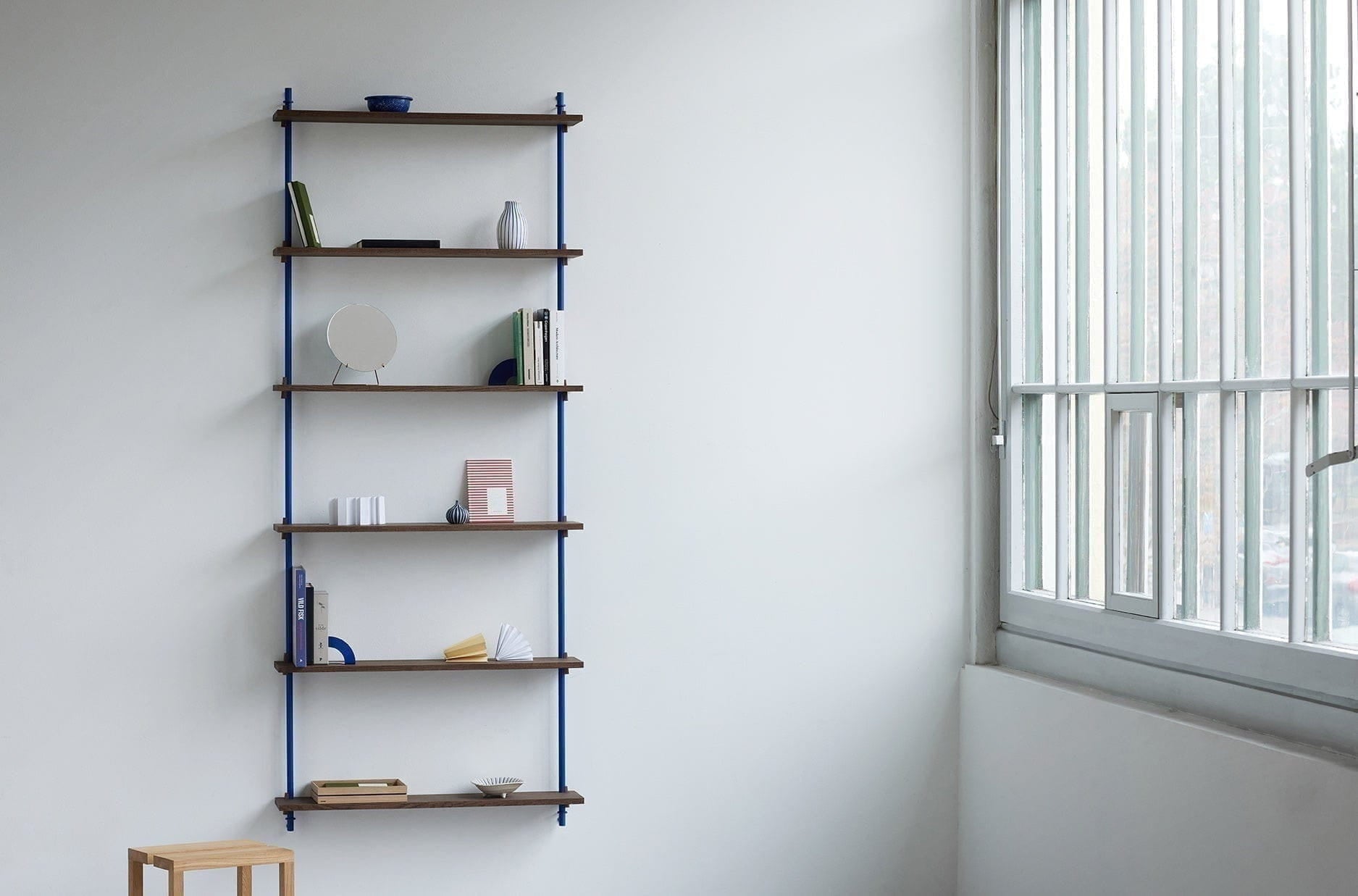 Moebe Wall Shelving Ws.85.1, Smoked Oak/Deep Blue