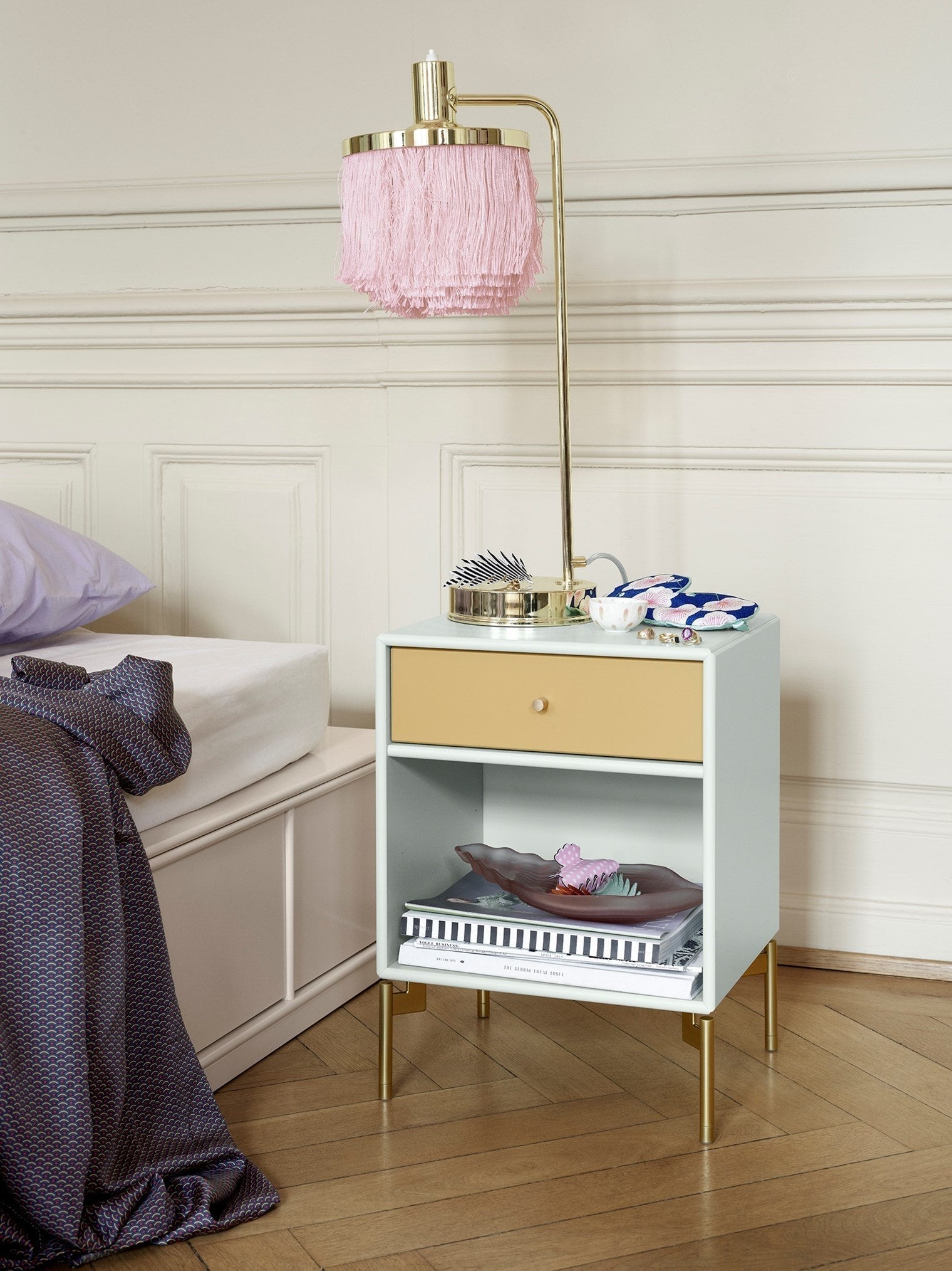 Montana Dream Nightstand avec plinthe de 3 cm, bleu de genévrier