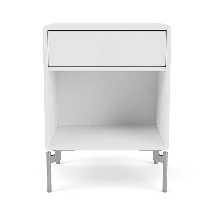 Montana Dream Nightstand med benen, New White/Matt Chrome