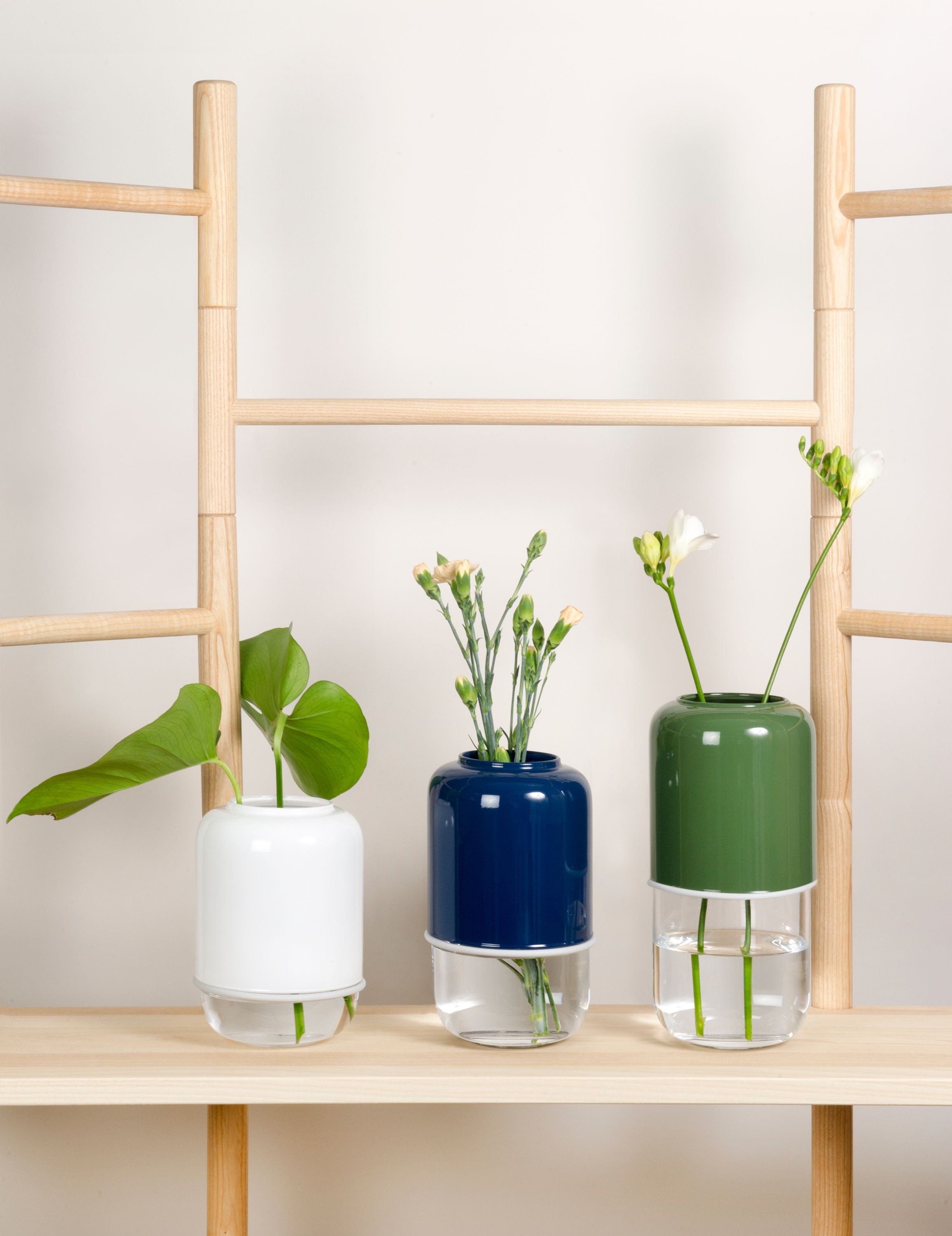 Muurla Capsule Vase, Navy Blue