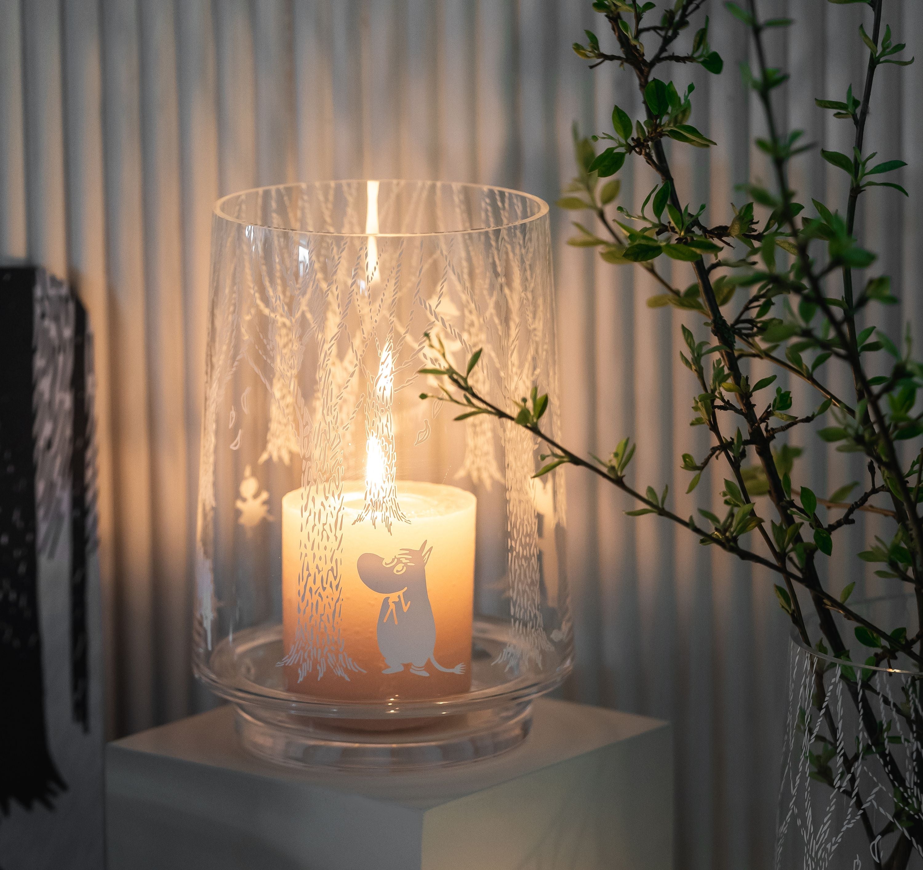 Muurla Moomin dans la lanterne / vase de bougies de bois