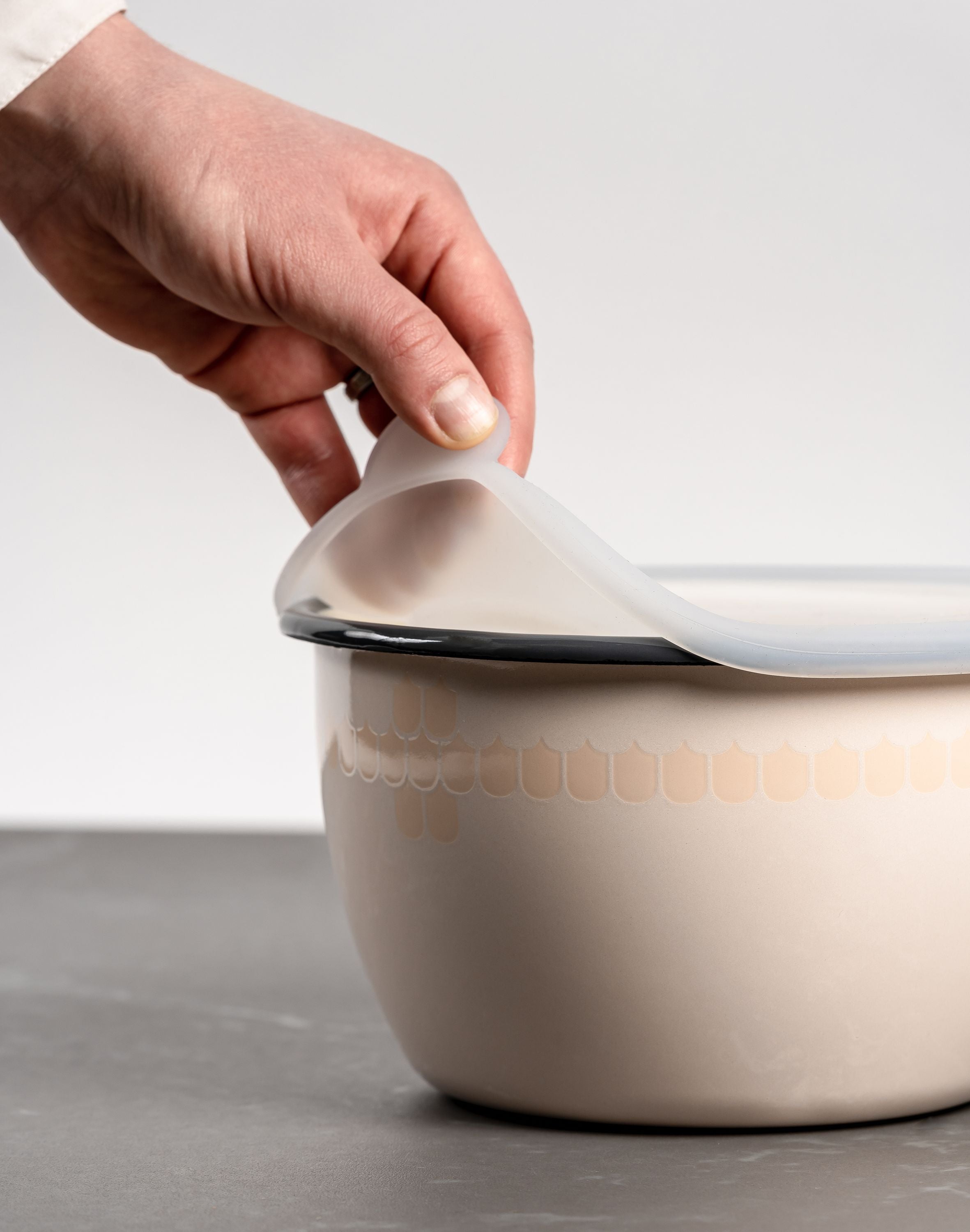 Muurla Silicone Take A Way Silicone Lid For Bowls 2 L