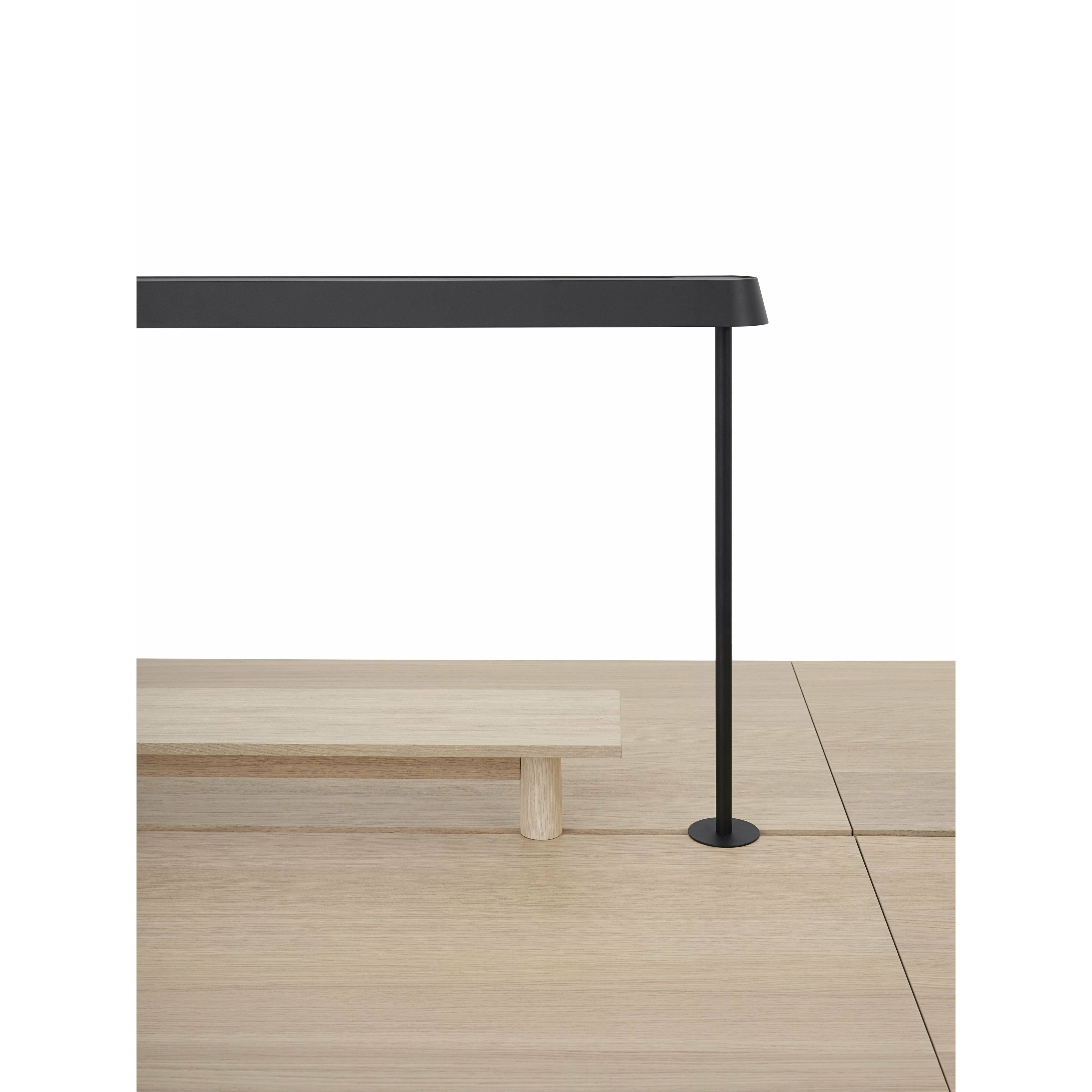 Lámpara montada lineal muuto 209x71 cm, negro
