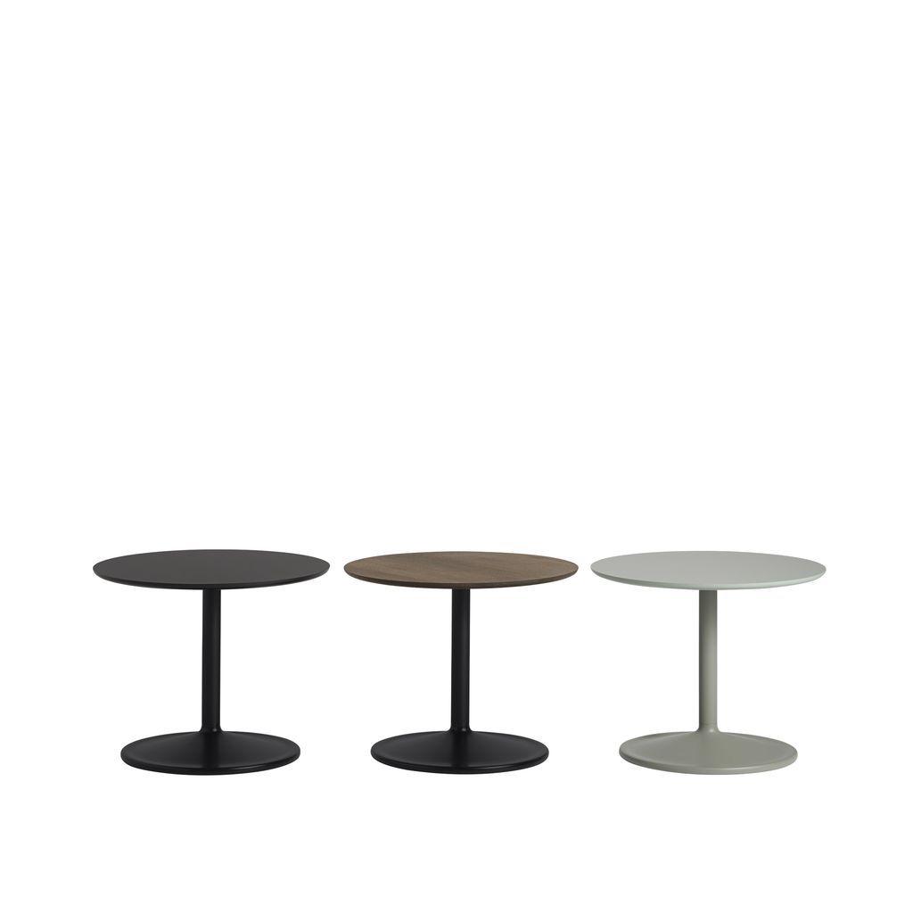 Muuto Soft Table Side Øx H 48x48 cm, roble sólido/negro