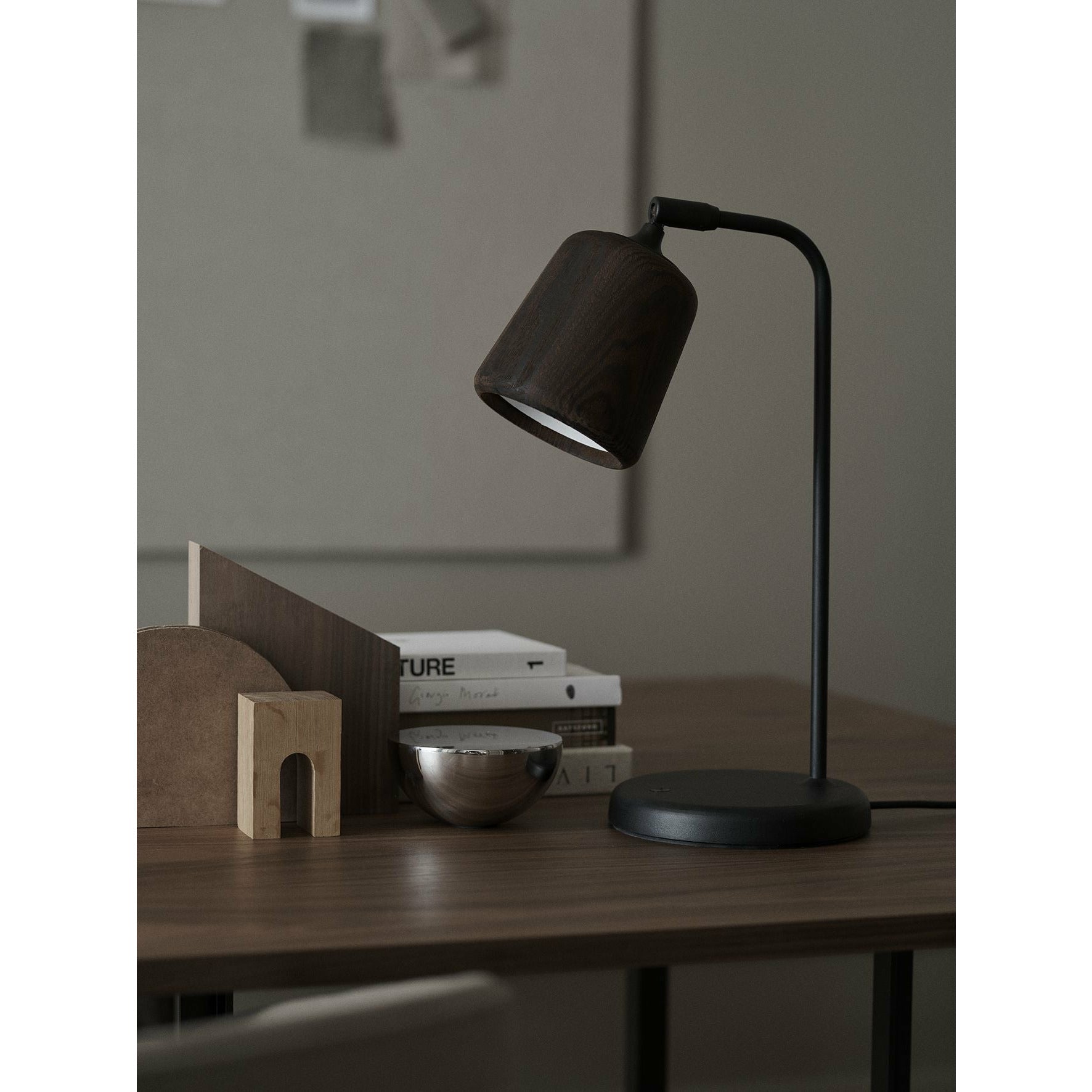 Lampe de table de matériaux de nouvelles œuvres, chêne fumé