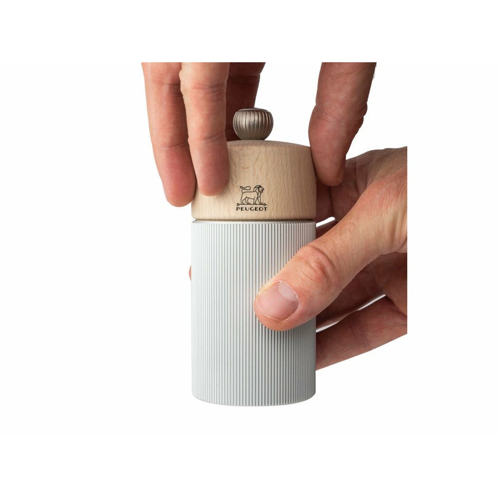 Pepper Pepper Mill de Peugeot Line 12 cm, natural/gris