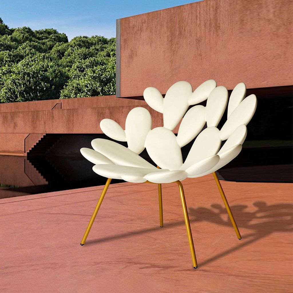 QEEOOO Filicudi Armchair par Marcantonio, blanc / laiton