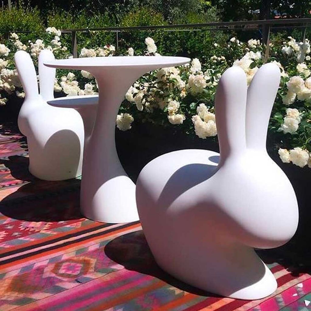 Qeeboo Rabbit Tree Table af Stefano Giovannoni, sort