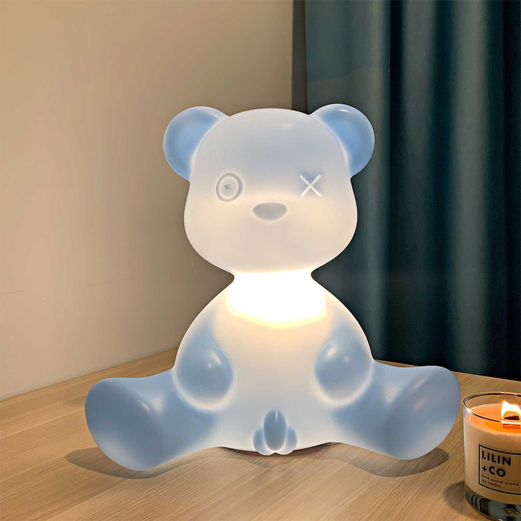 Lampe de table de garçon en peluche QEEEOO avec câble, bleu clair