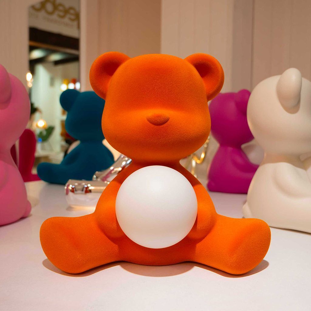 QEEOOO TEDDY GIRL LED RECHARGable Table Table LAMPE VELVET FINE, ORANGE