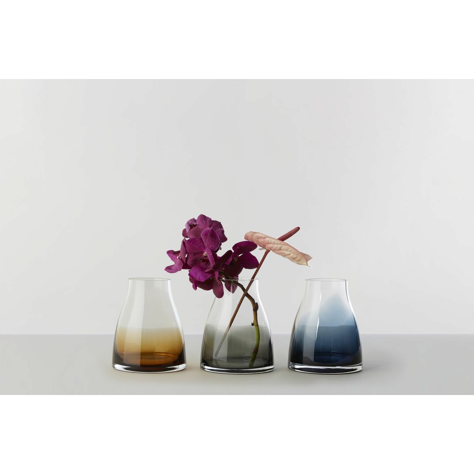 Collection RO n ° 2 Vase fleurie Øxh 15 x18, gris fumé