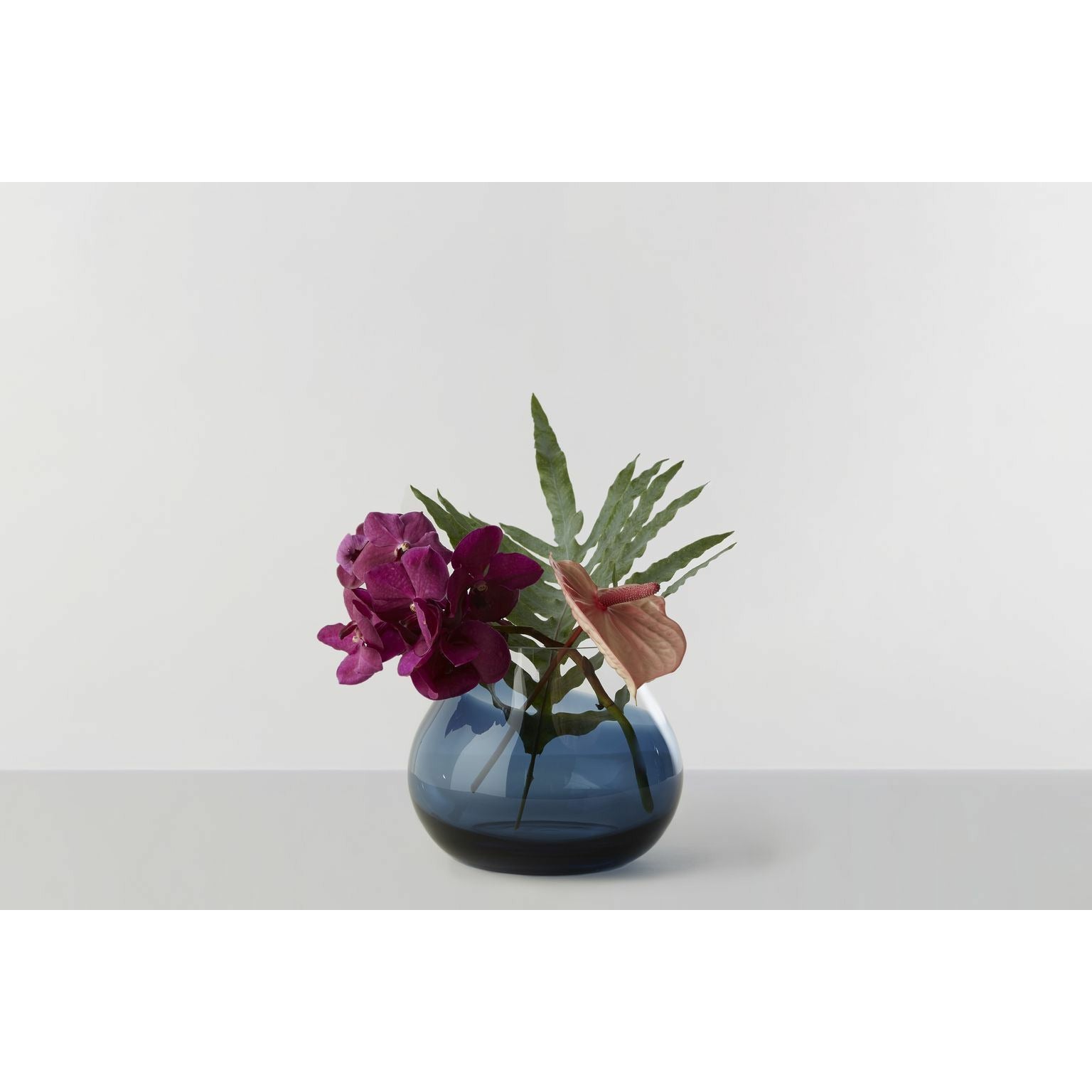 RO -samling nr. 23 blomstervase, indigo blå