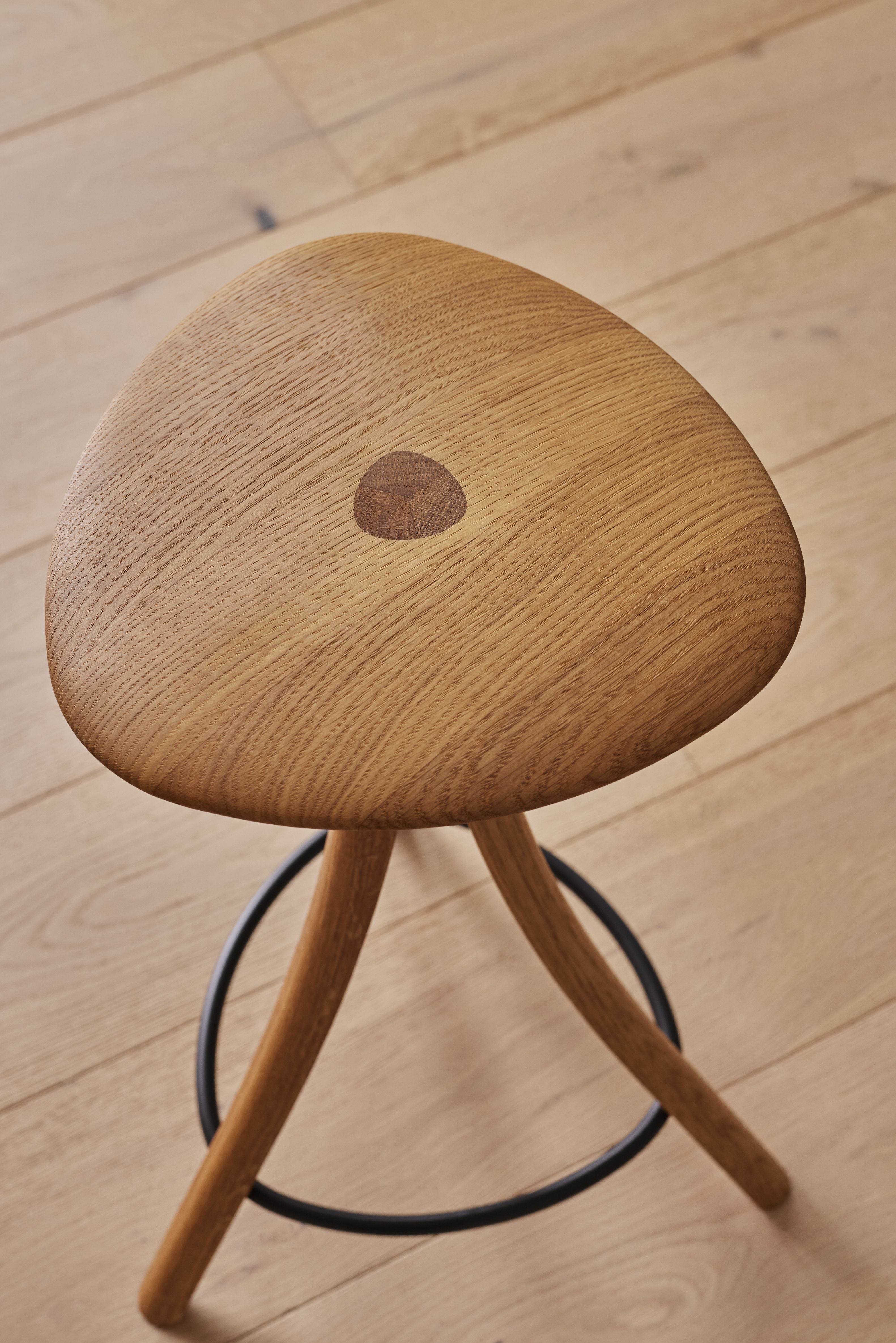 Tabouret de trèfle de collection RO, chêne / huile