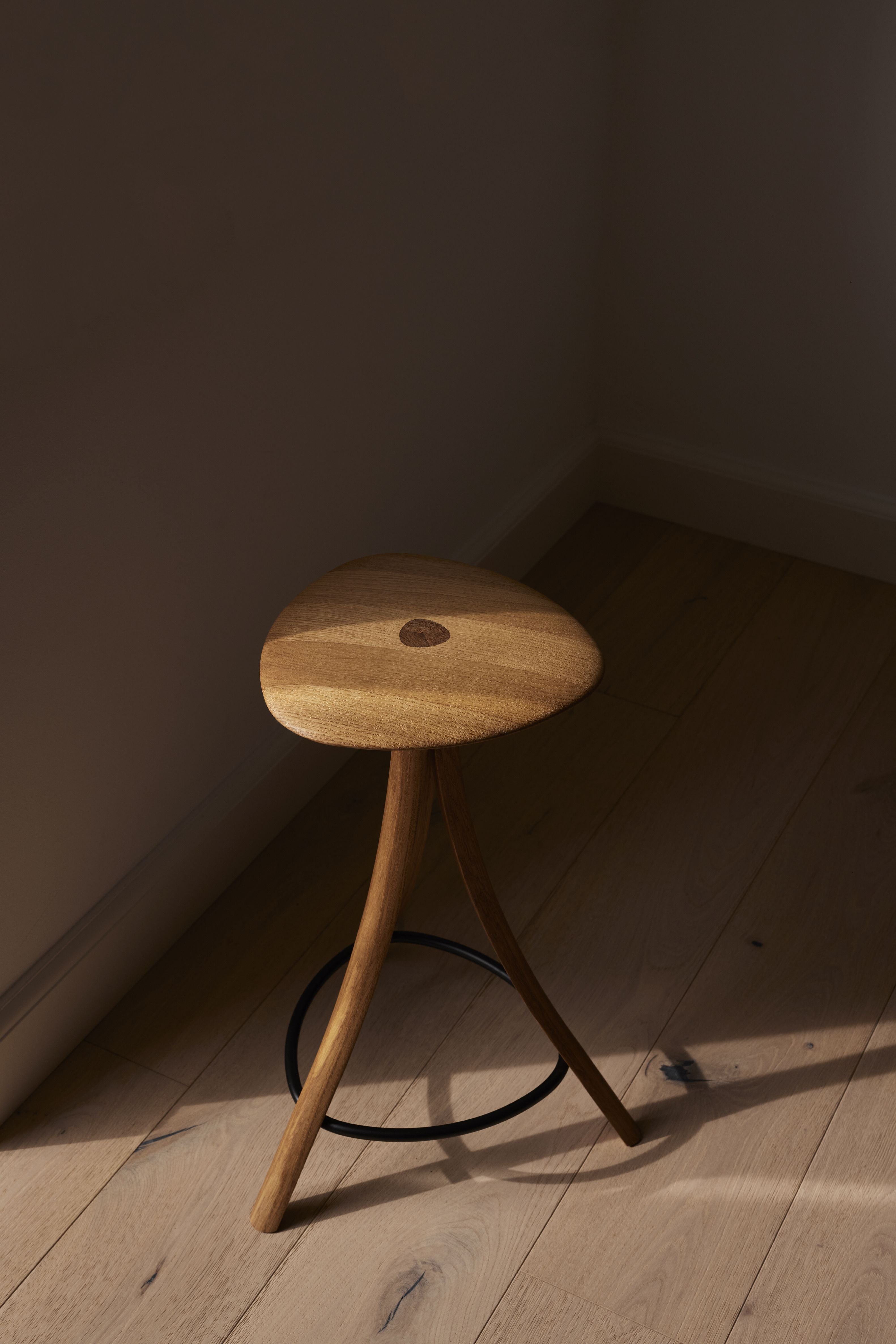 Tabouret de trèfle de collection RO, chêne / huile