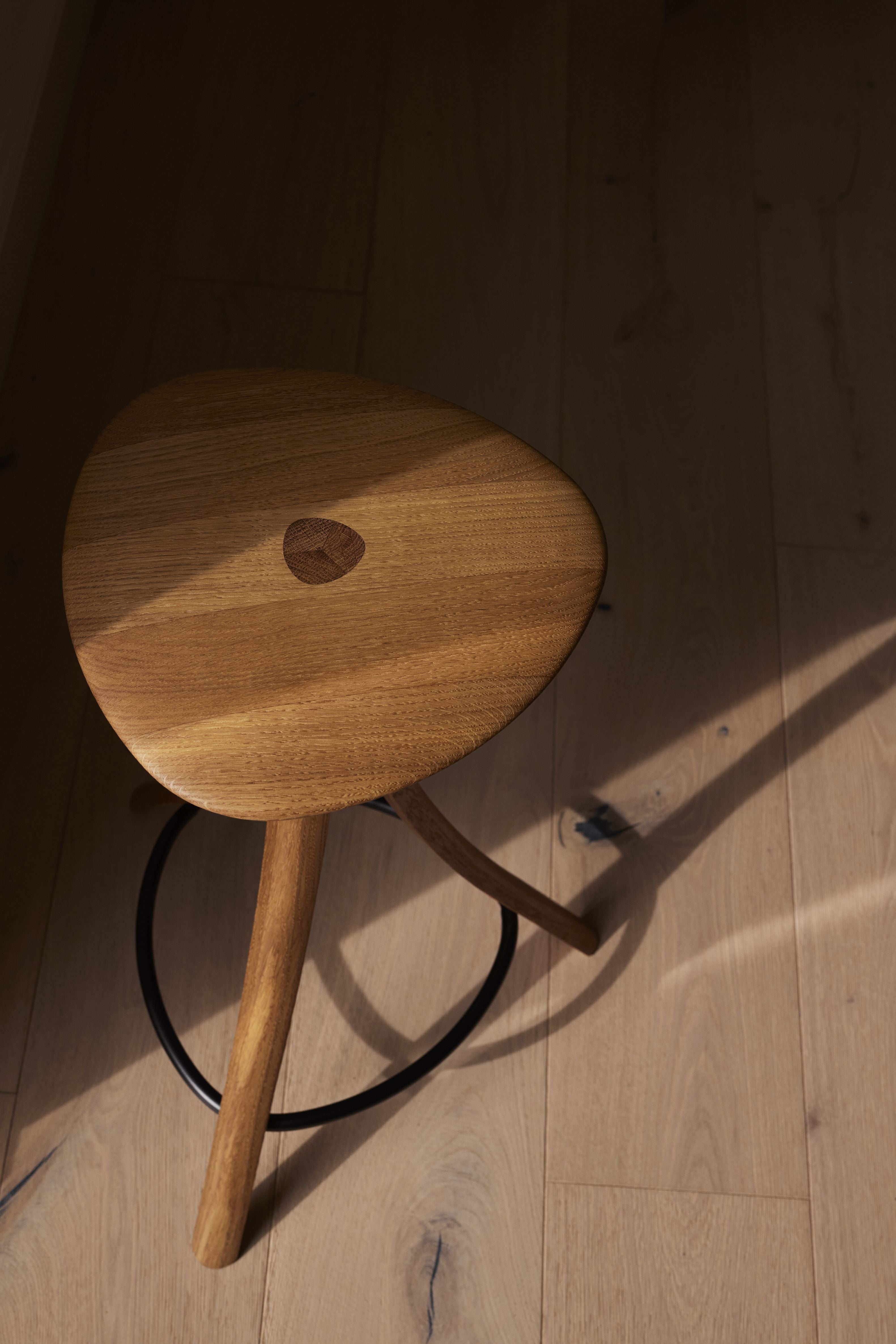 Ro Collection Clover Stool, Oak/Oil