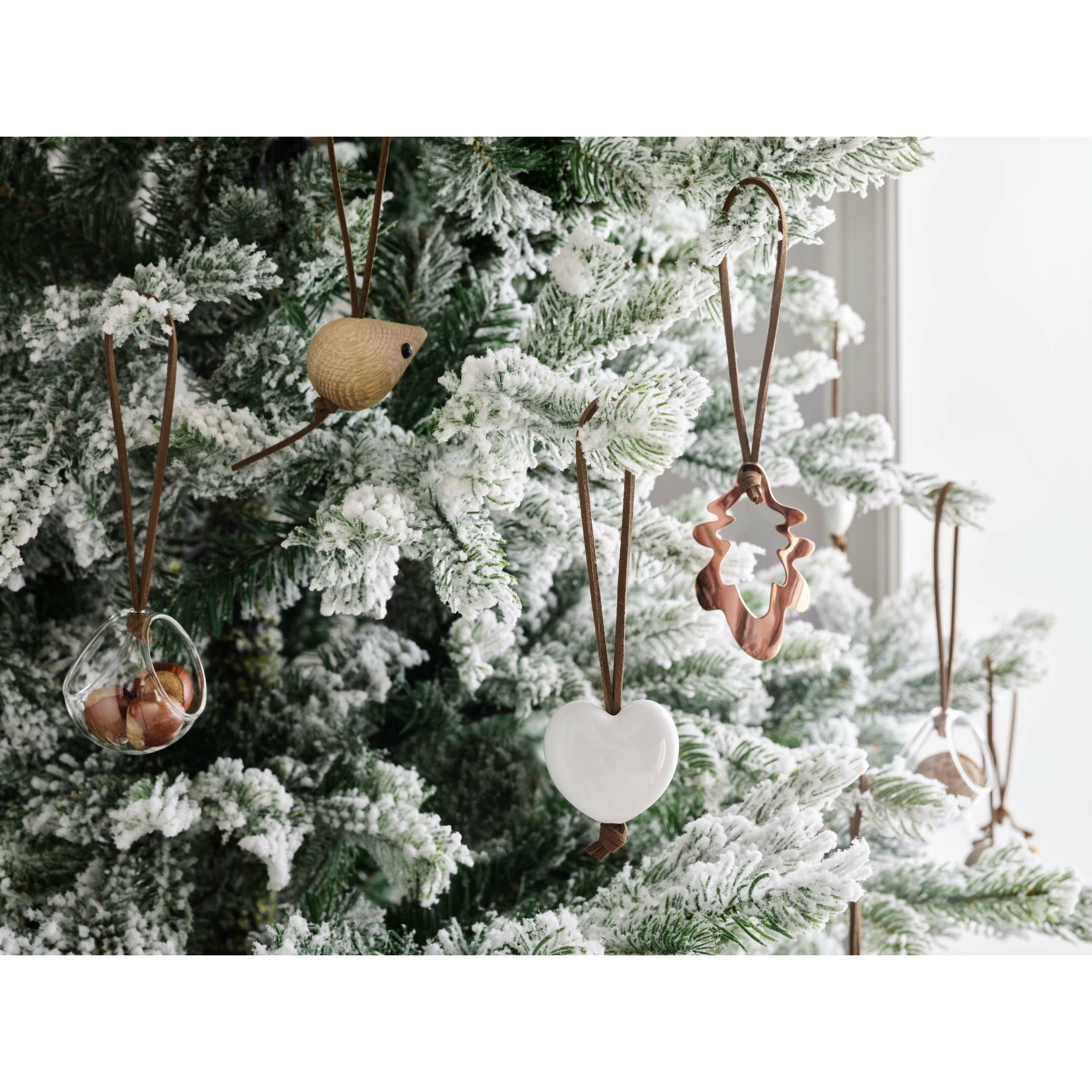 Rosendahl Nordic Tales Oak Leaf Decoraciones navideñas