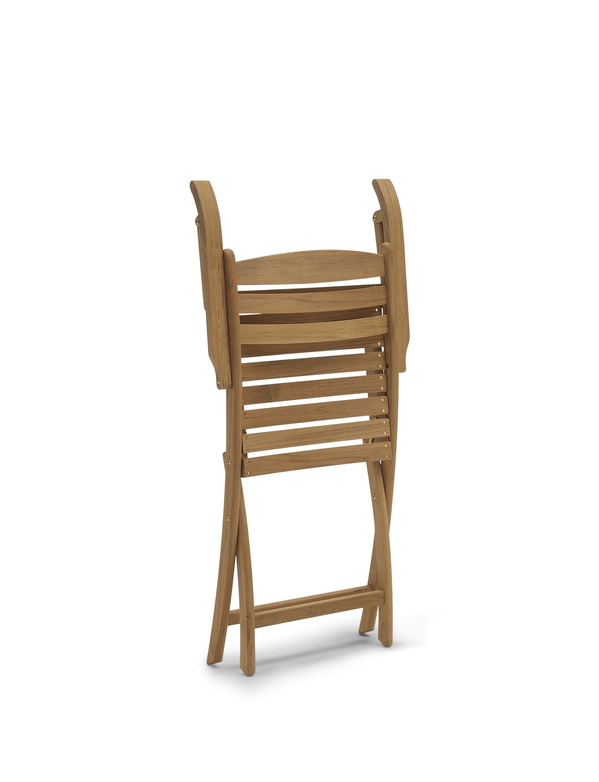 Chaise pliante de Skagerak Sellandia avec des accoudoirs