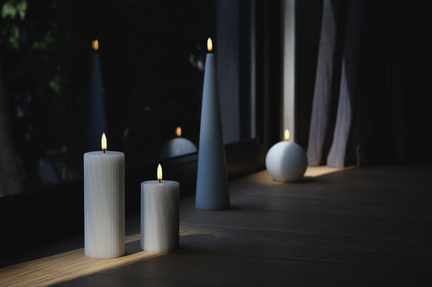 Uyuni LED -LED -KONE -Kerze 3 D Flamme 6,8x30 cm, nordisches Weiß