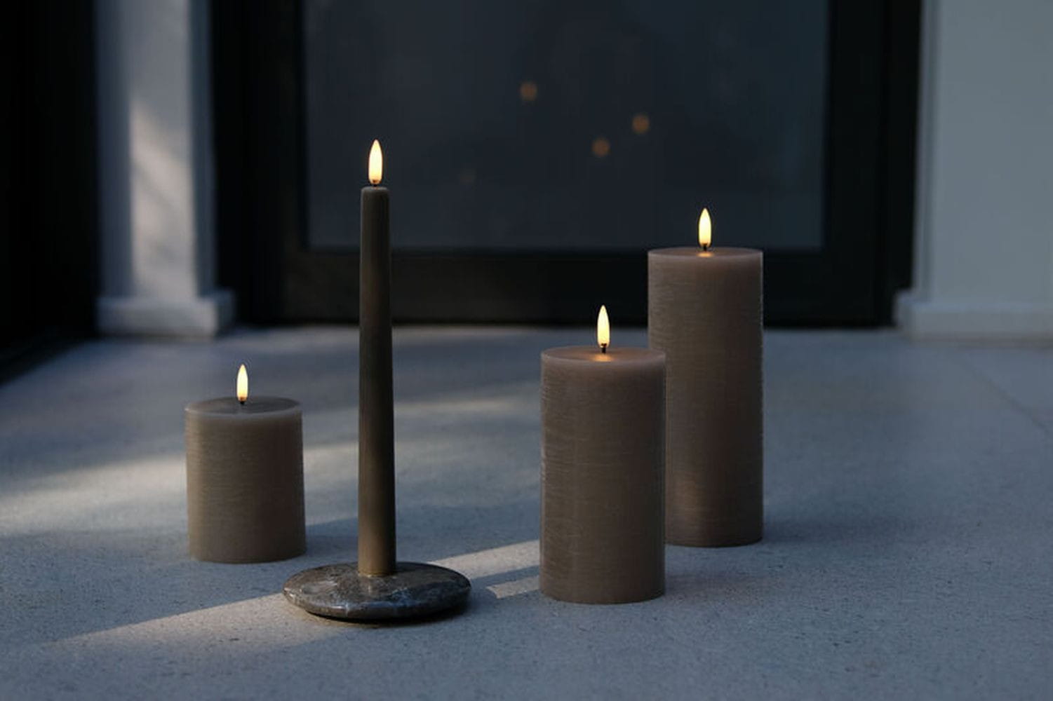 Uyuni Lighting LED -Säule Kerze 3 D Flamme 7,8x10,1 cm, beige rustikal