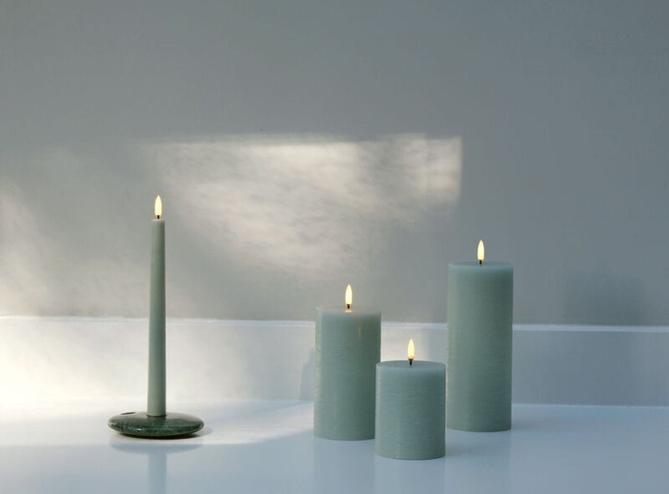 Uyuni Lighting Led Pillar Candle 3 D Flame 7,8x10,1 Cm, Dusty Green Rustic