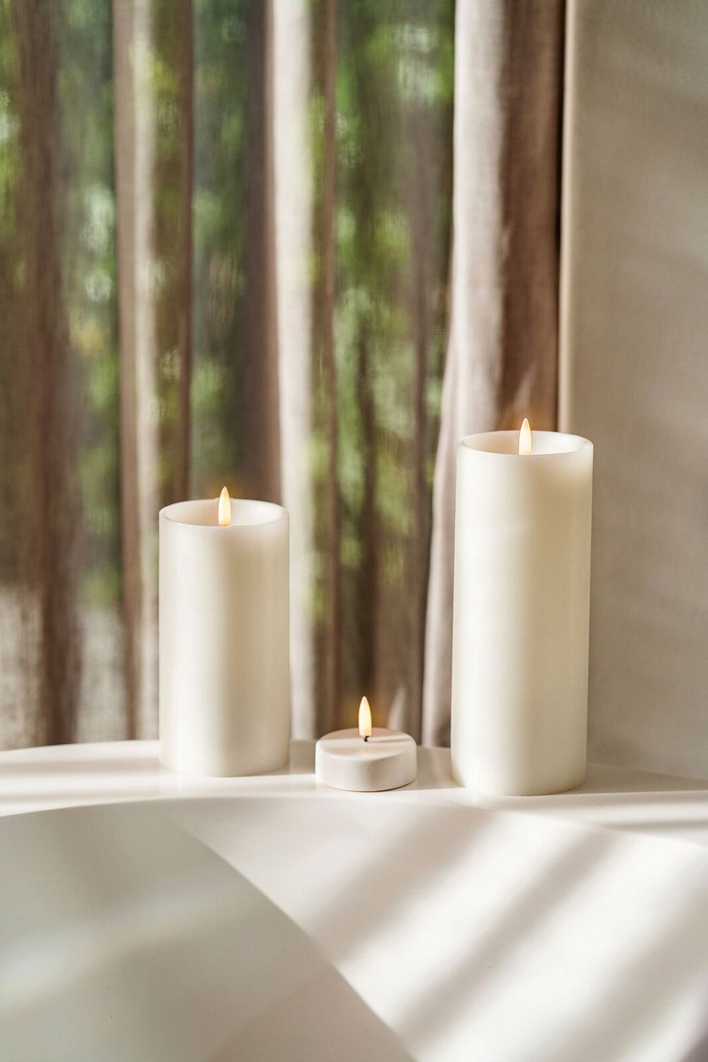 Uyuni Lighting Led Pillar Candle With Shoulder 3 D Flame øx H 7,8x10,1 Cm, Nordic White