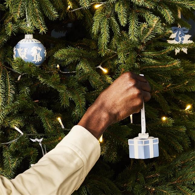 Decoraciones de árbol de Navidad "regalo" de Wedgwood