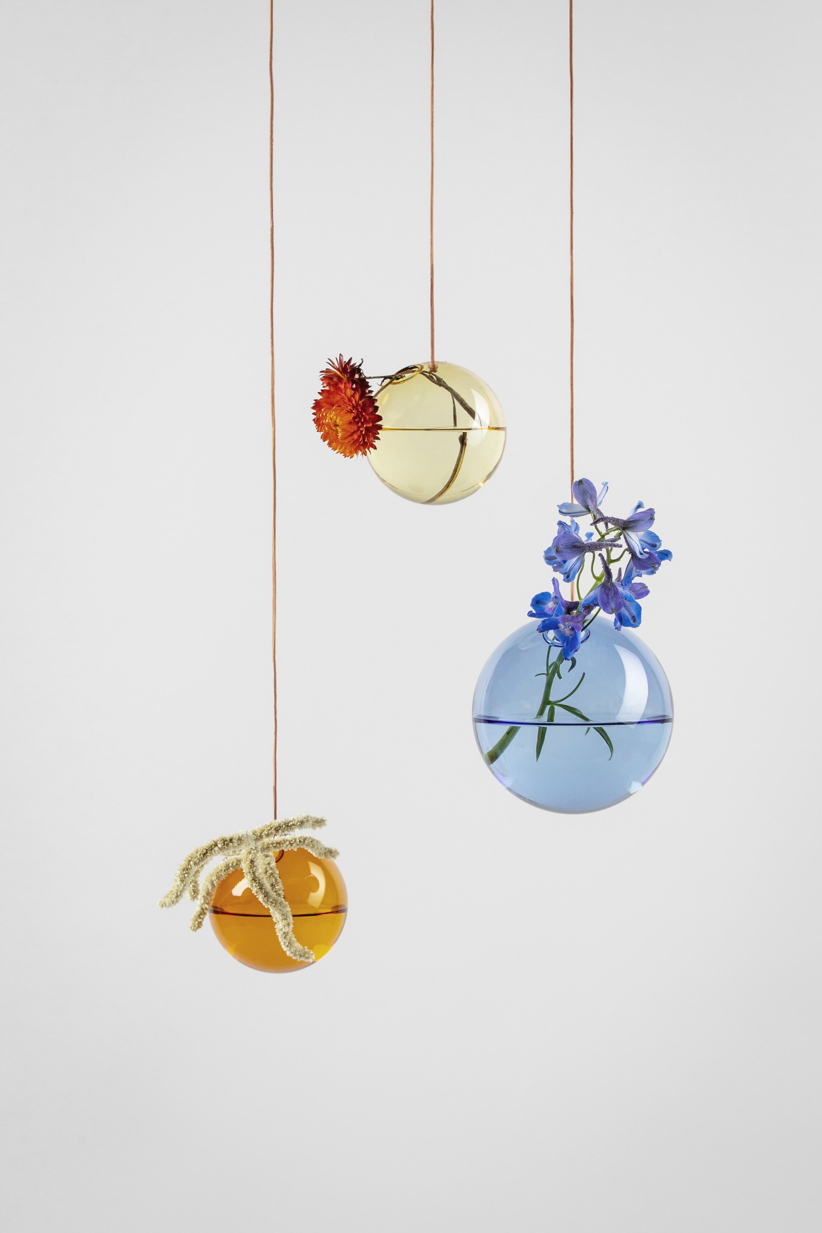 Studio om hængende blomsterboble vase medium, blå